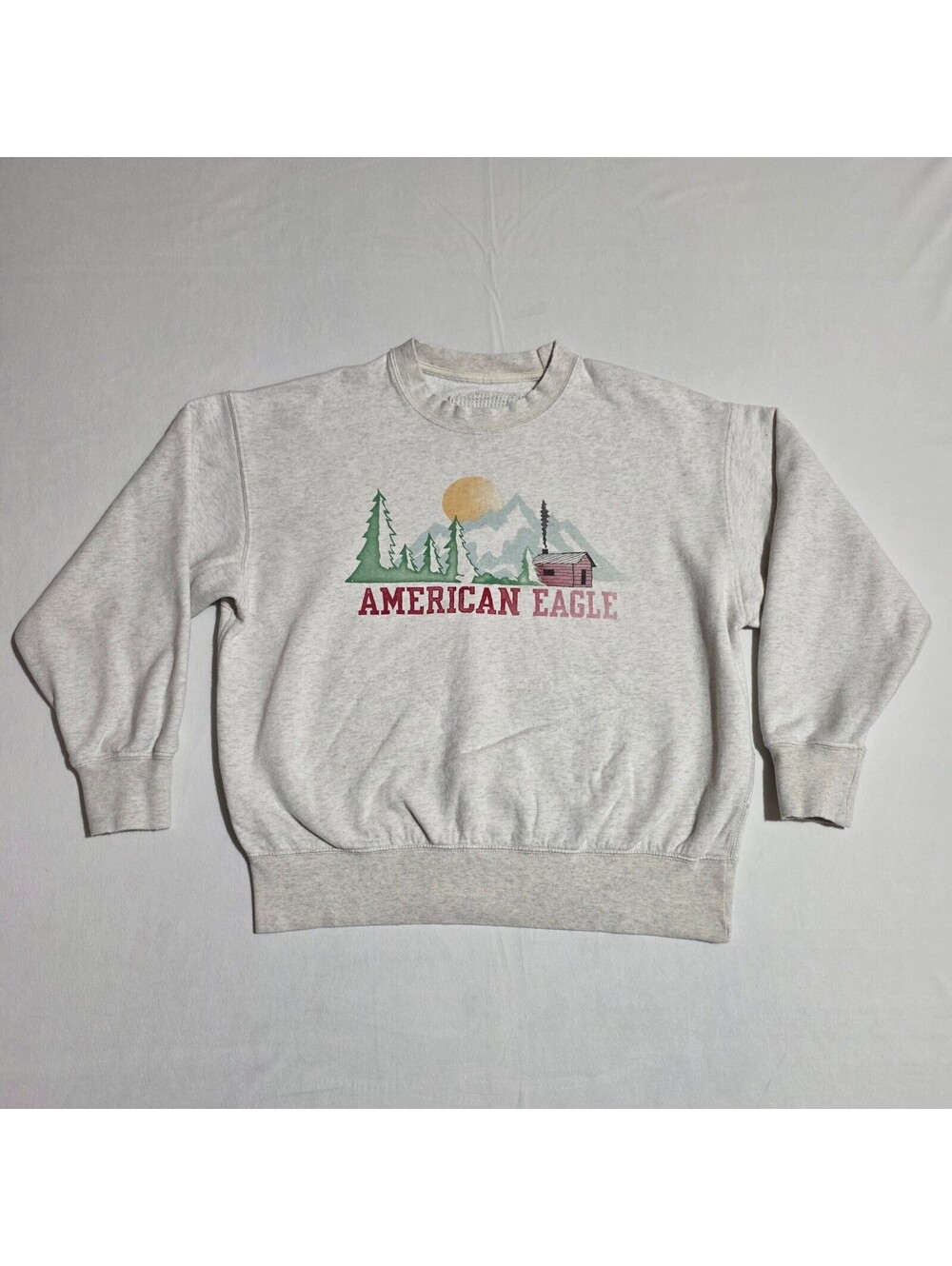 American Eagle Light Gray Pullover Sweatshirt with Mountain Cabin Graphic XS